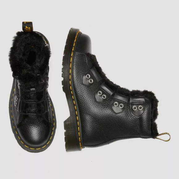 Dr. Martens Women 1460 FAUX FUR LINED LEATHER LACE UP BOOTS Black sz 8 - Picture 9 of 13